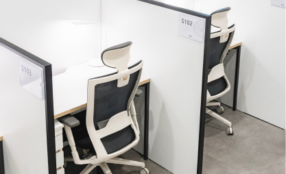 프라이빗 데스크 오피스 데스크형 사무 공간 이미지